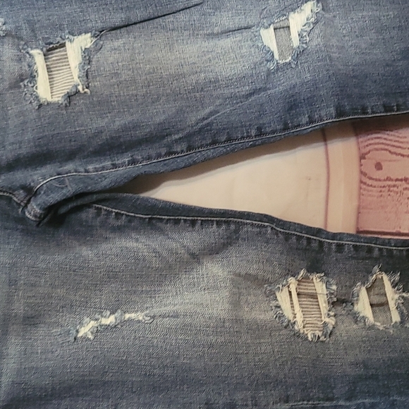 ☑️The Limited Jeans ~ Slim Boyfriend Factory Distressed Patchwork Jeans Mid-Rise - Picture 4 of 9